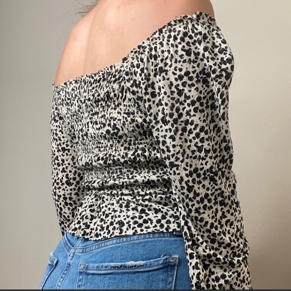 Urban Outfitters Long Sleeve,‎ Ruched, Crop Top, Leopard Animal Print Large L - Picture 4 of 12